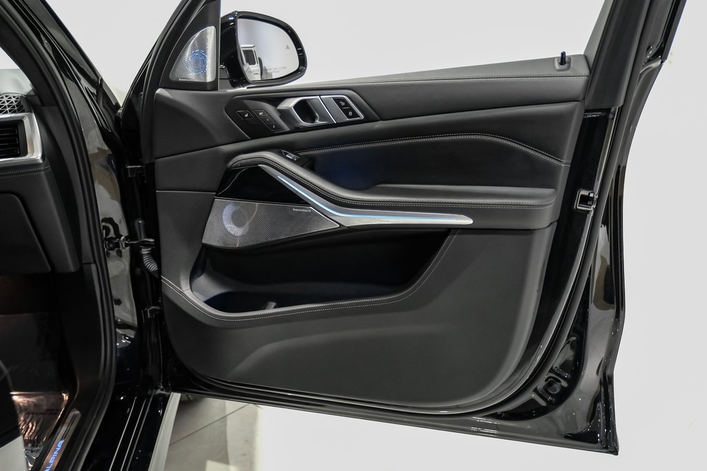 Used 2024 BMW ALPINA XB7 image 56