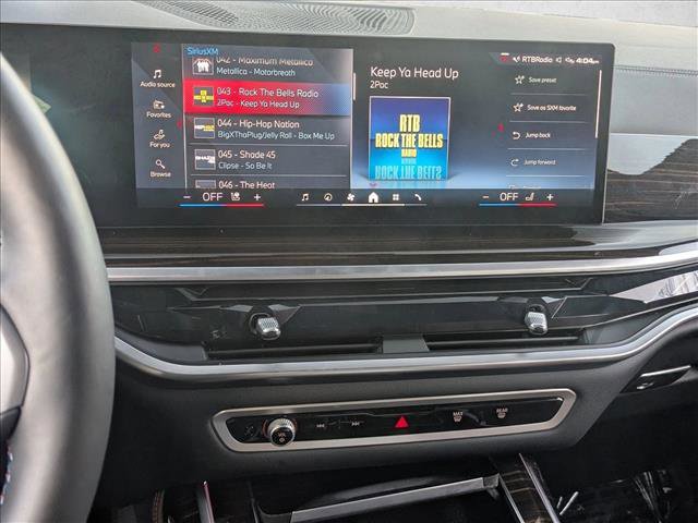 Used 2025 BMW X7 M60i image 11