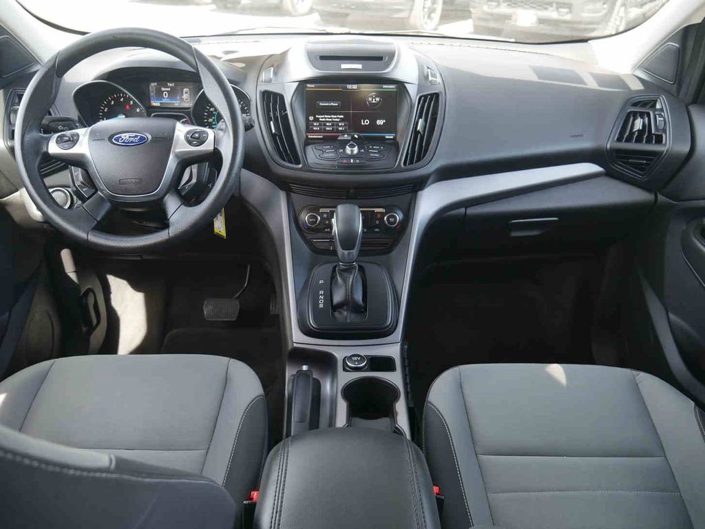 Used 2014 Ford Escape SE w/ Equipment Group 201A image 4