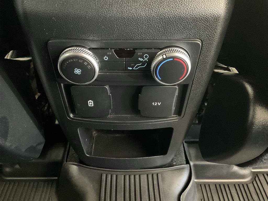Used 2020 Ford Explorer XLT image 18