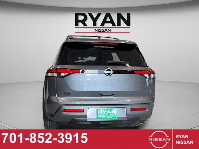 New 2026 Nissan Pathfinder SL image 4