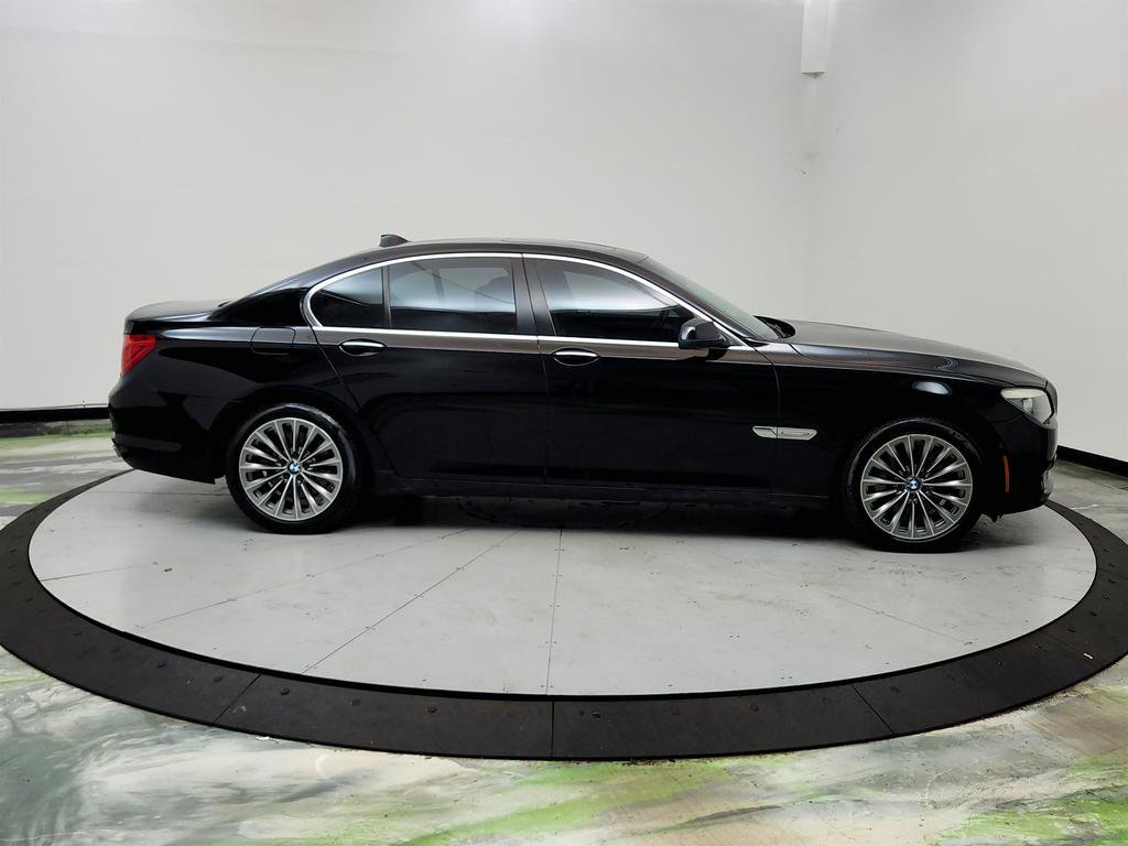 Used 2012 BMW 740i RWD image 4