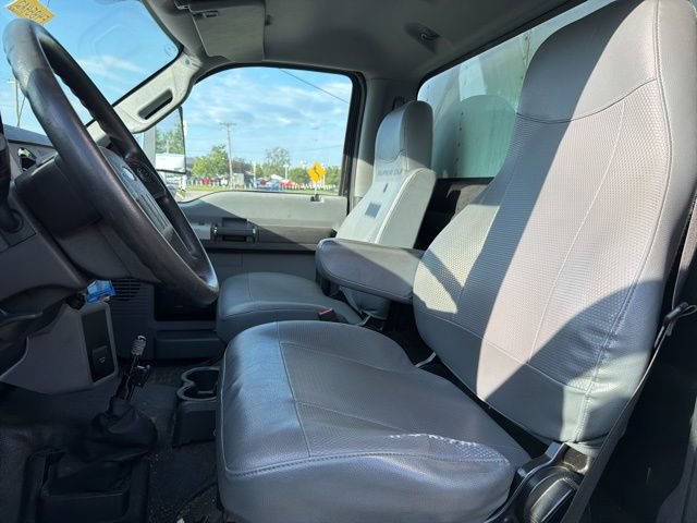 Used 2016 Ford F750 2WD Regular Cab Super Duty image 15