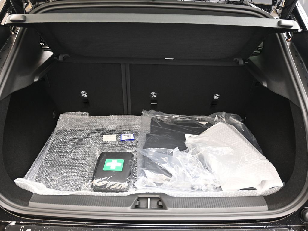 New 2026 Volvo EX30 Plus image 17