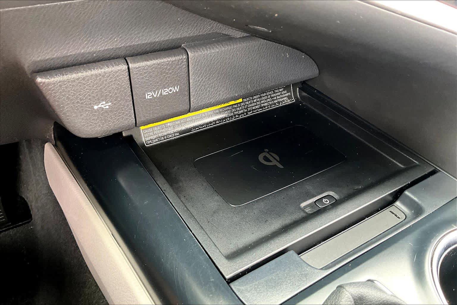 Used 2020 Toyota Camry XLE FWD image 31
