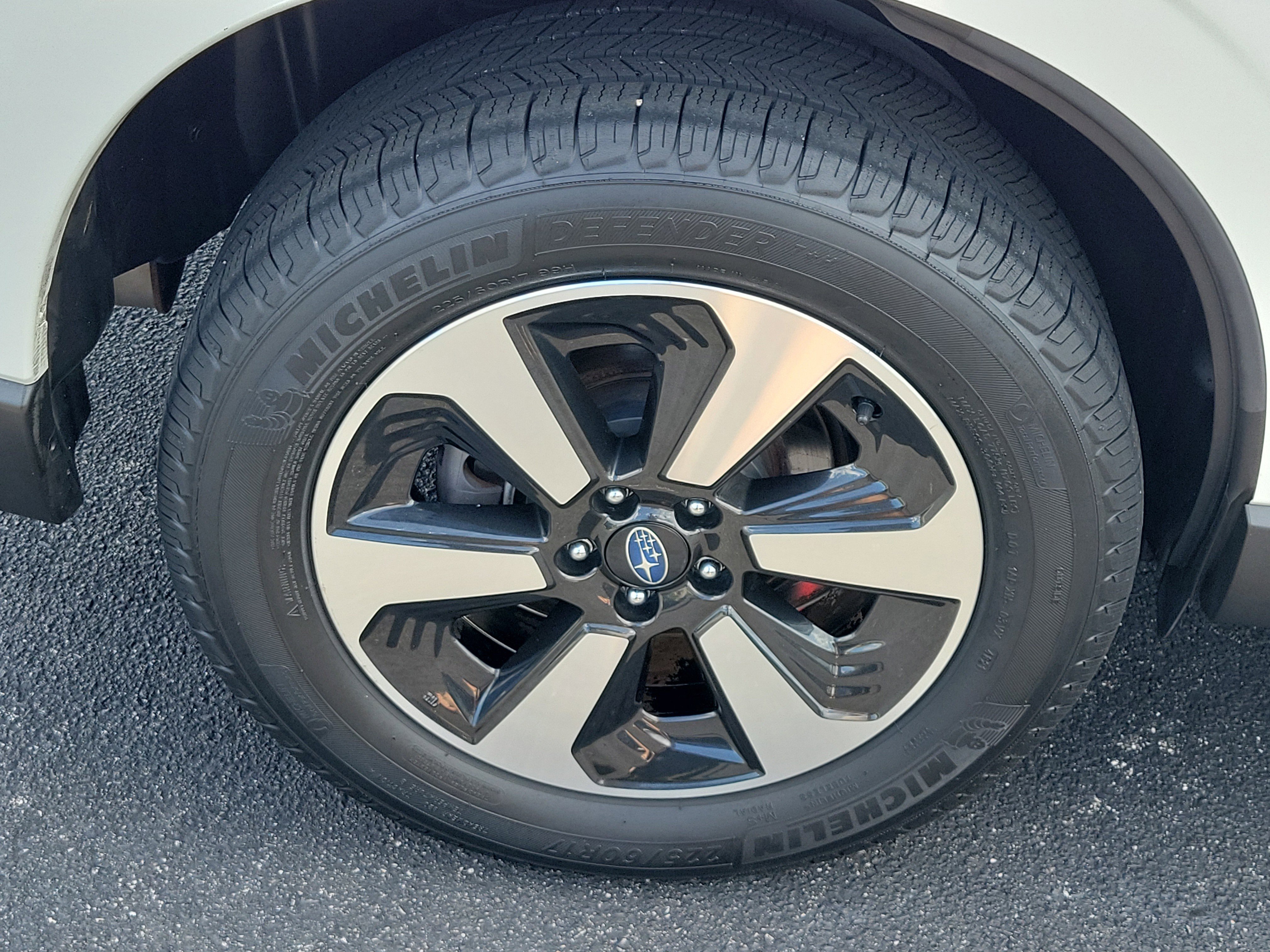 Used 2017 Subaru Forester 2.5i Premium image 10