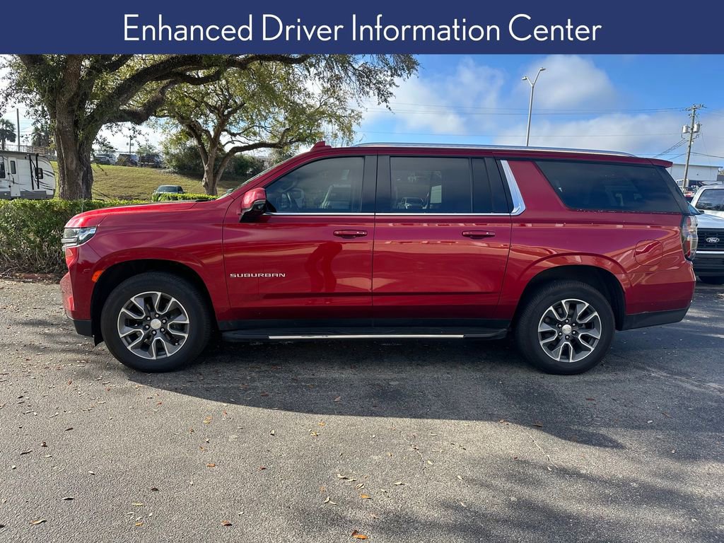 Used 2022 Chevrolet Suburban LT w/ Luxury Package image 16