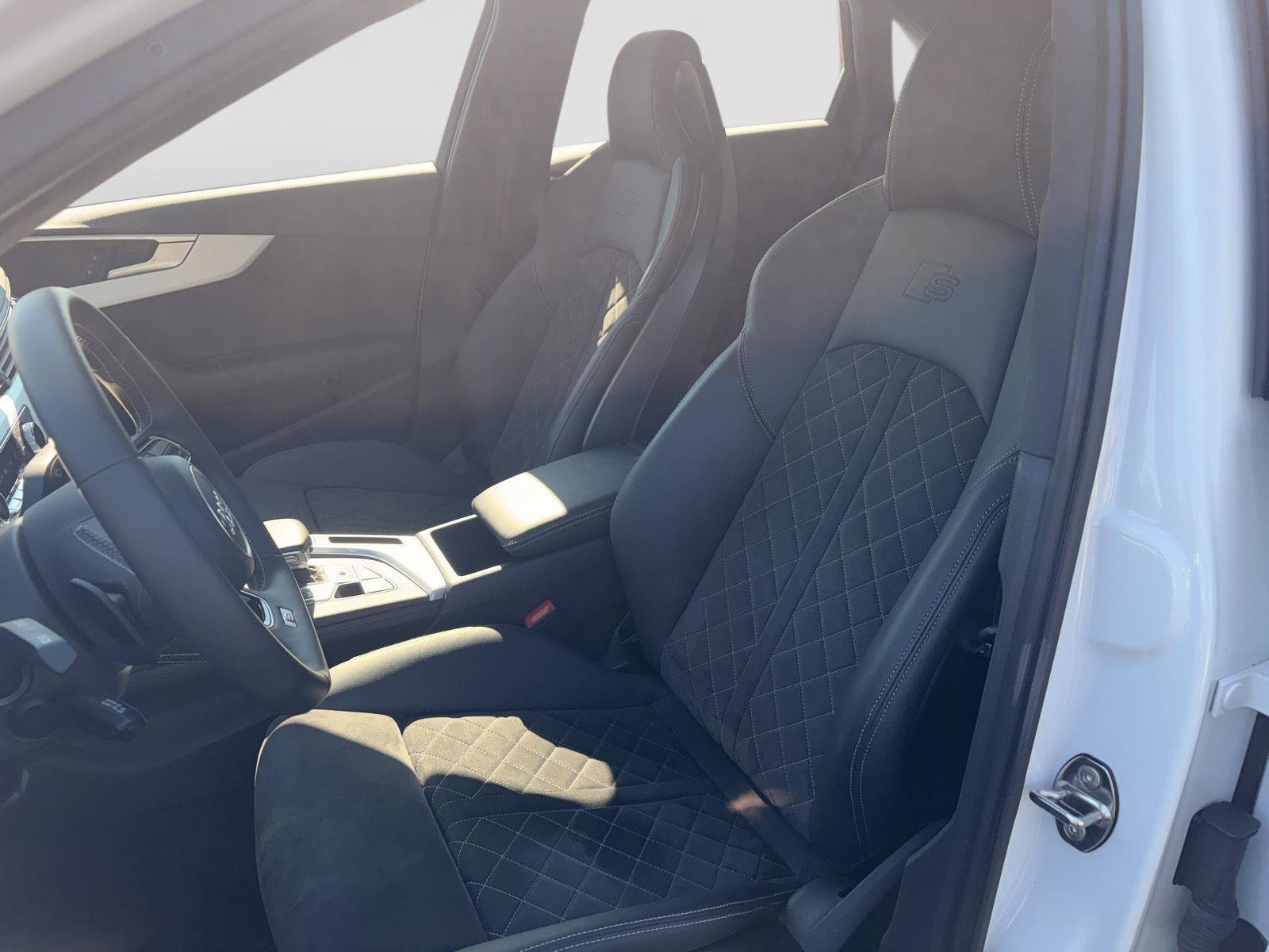 Used 2019 Audi S4 Premium w/ Convenience Package AWD/4WD image 10