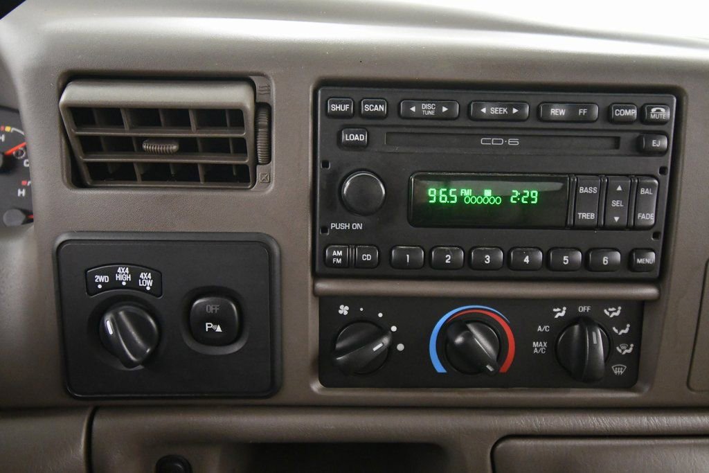 Used 2003 Ford F350 Lariat image 23