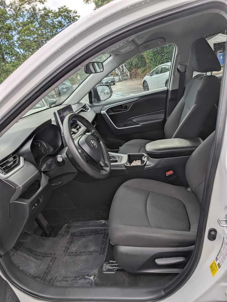 Certified 2024 Toyota RAV4 LE AWD/4WD image 14