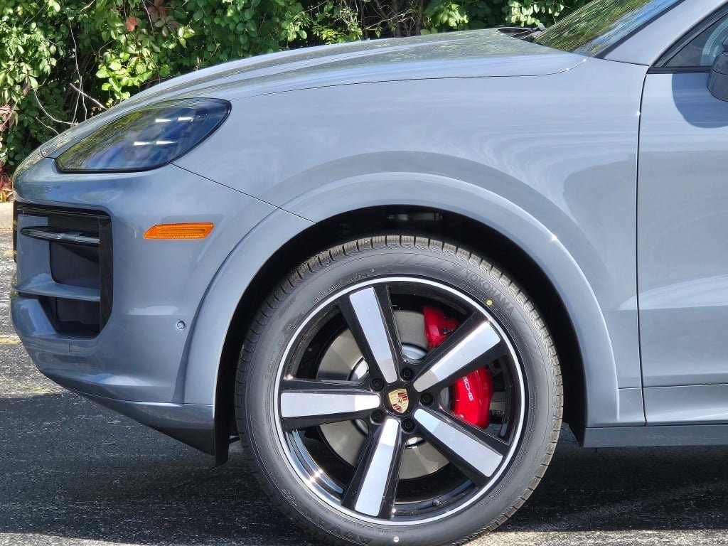 New 2026 Porsche Cayenne S image 12
