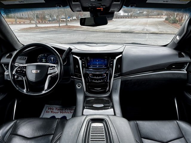 Used 2019 Cadillac Escalade ESV Platinum image 32