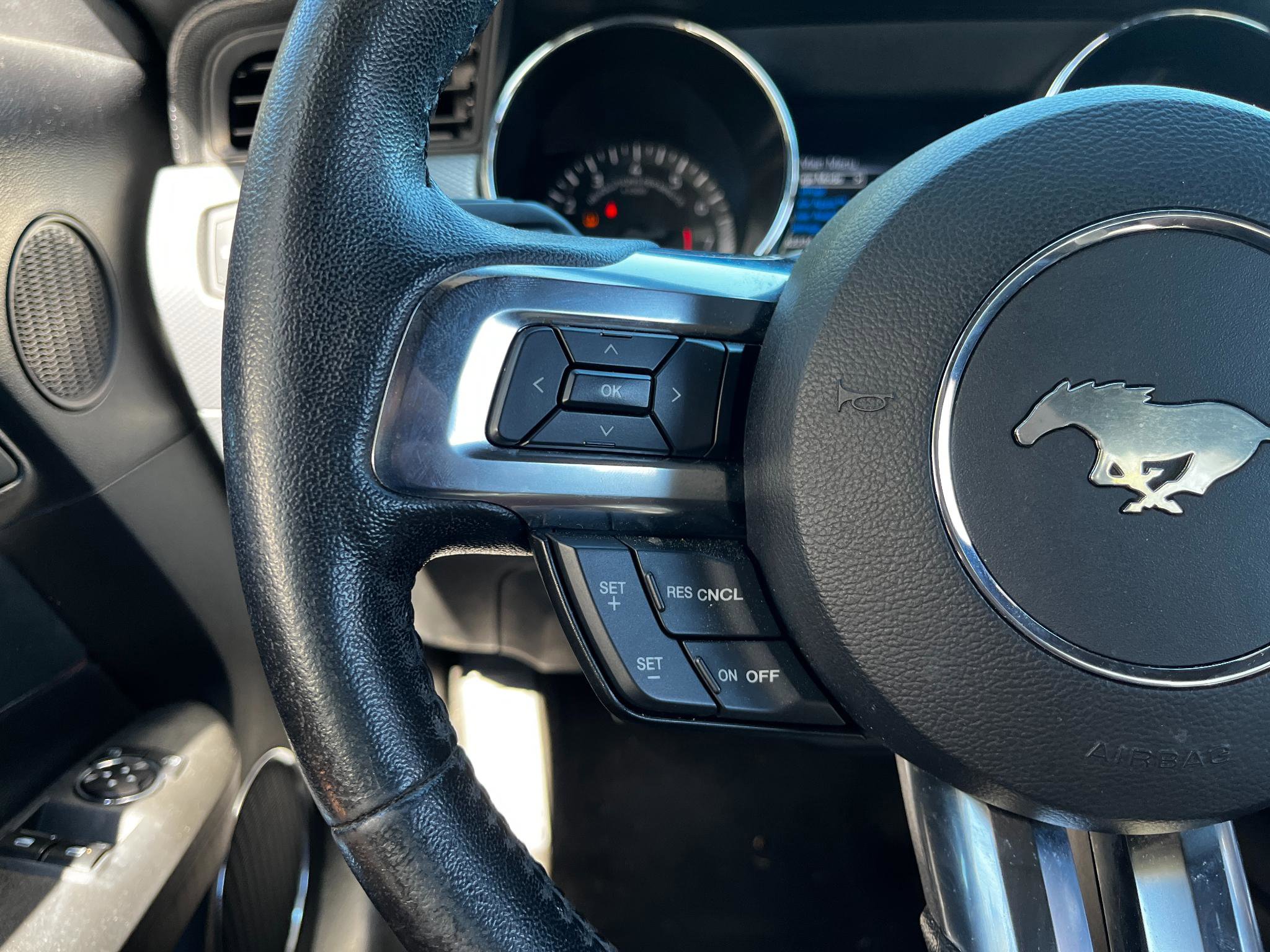 Used 2017 Ford Mustang GT Premium RWD image 34