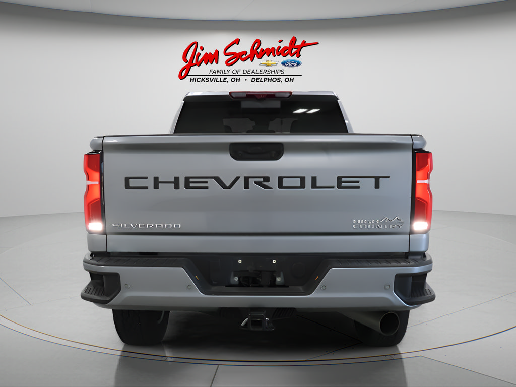 Used 2025 Chevrolet Silverado 2500 High Country w/ Technology Package AWD/4WD image 5