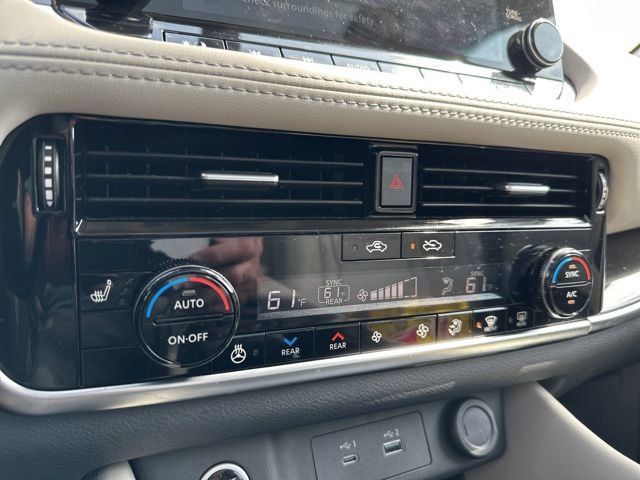 Used 2023 Nissan Rogue SL w/ SL Premium Package AWD/4WD image 32