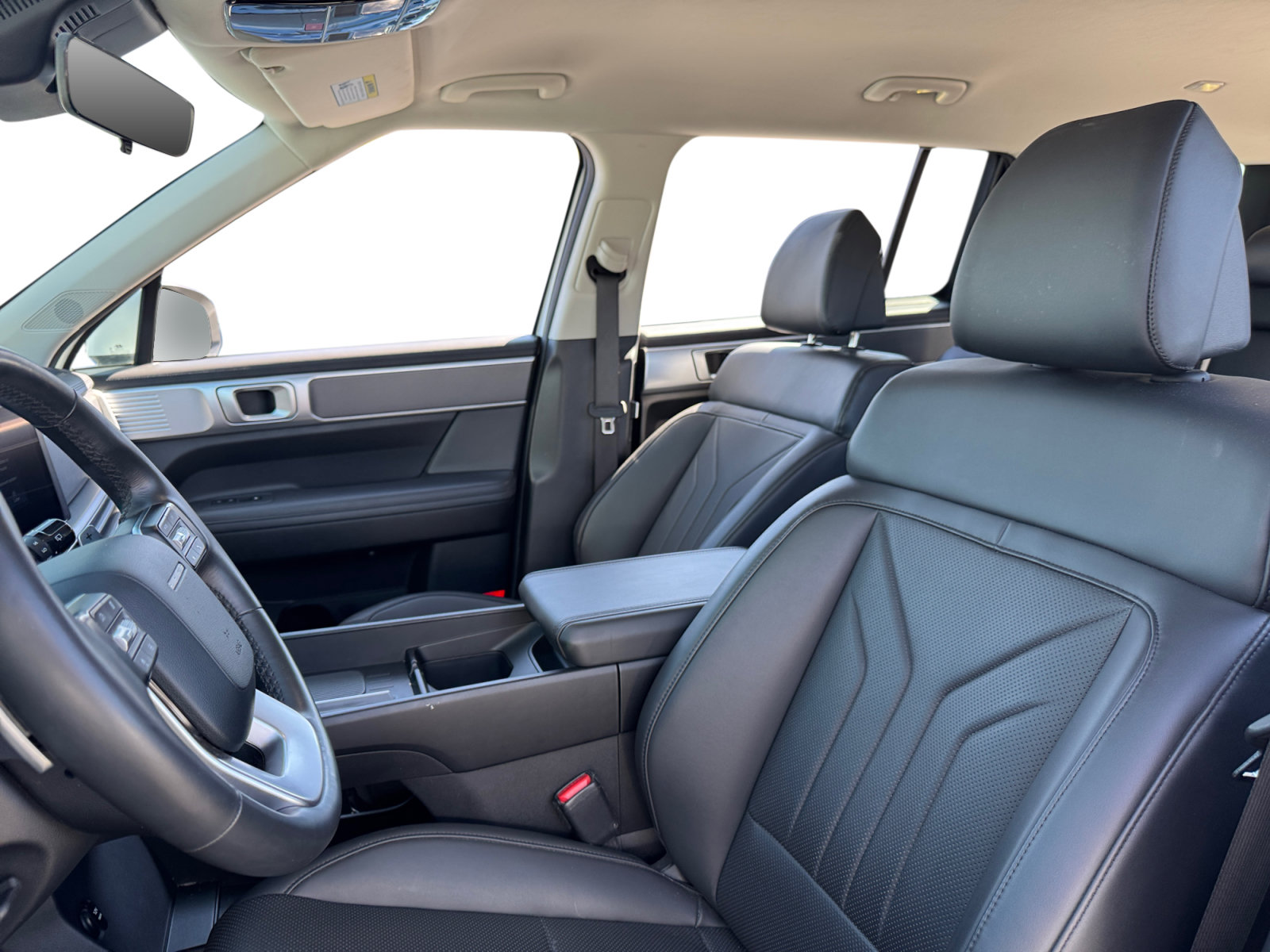 Used 2024 Hyundai Santa Fe SEL FWD image 9