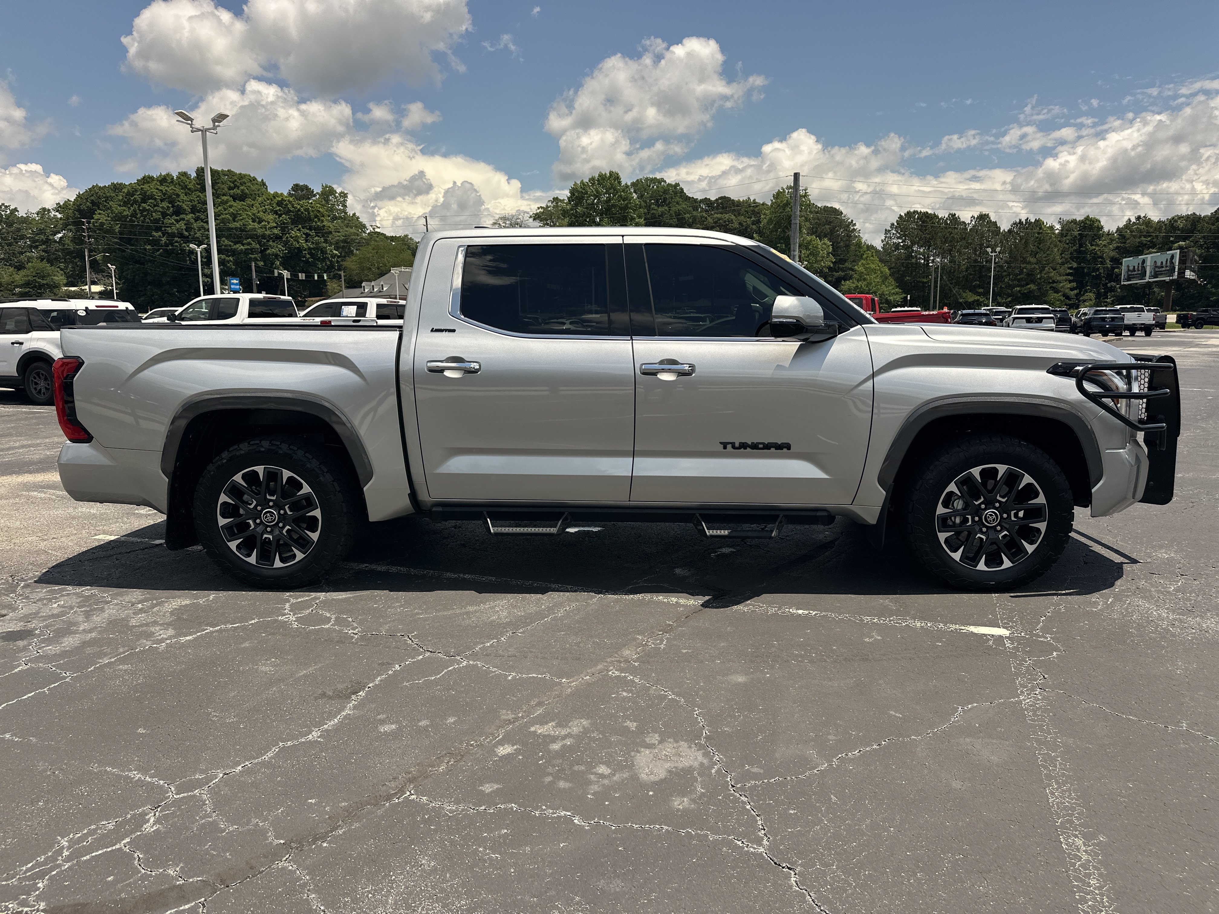 Used 2023 Toyota Tundra Limited AWD/4WD image 9