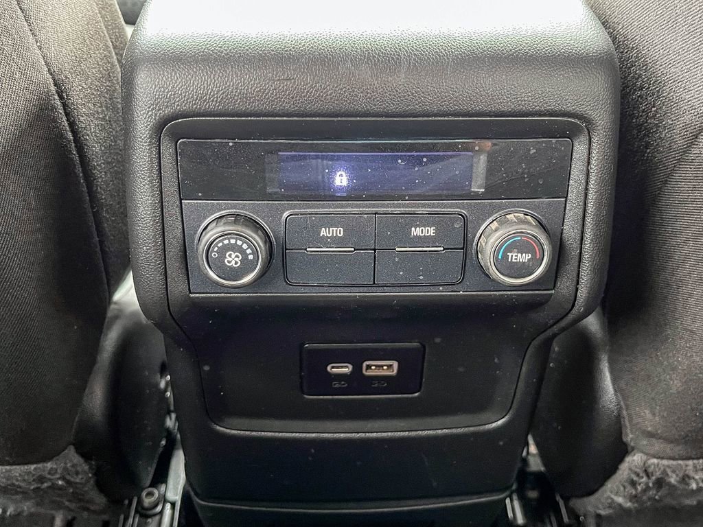 Used 2020 GMC Acadia SLE image 22