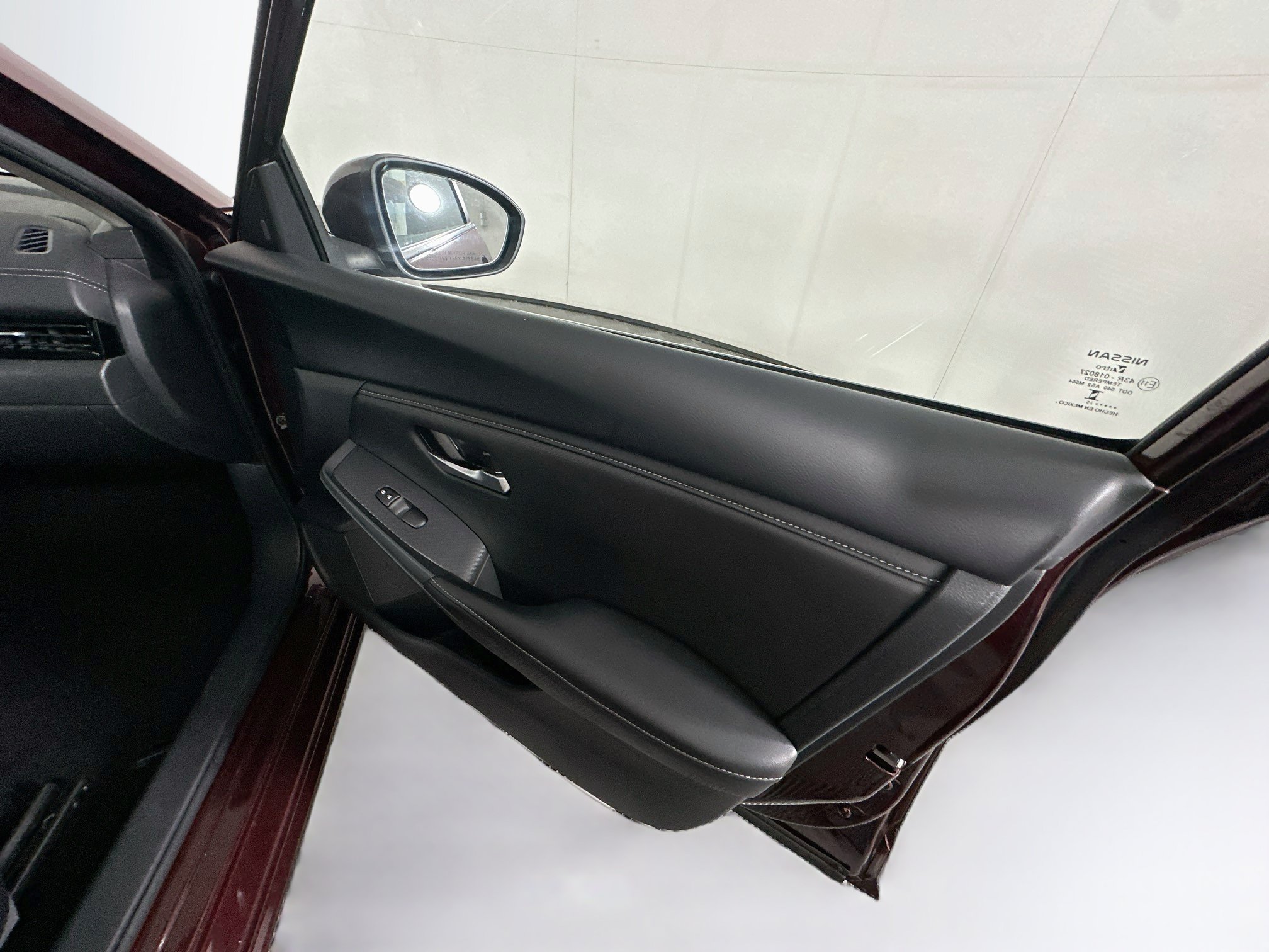 Used 2025 Nissan Sentra SV FWD image 30