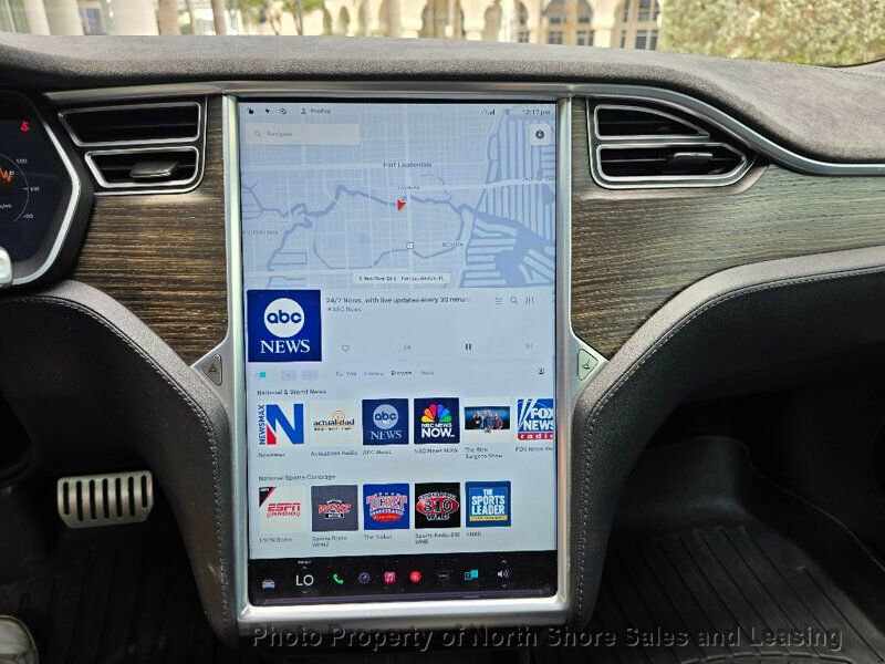 Used 2015 Tesla Model S P90D image 34