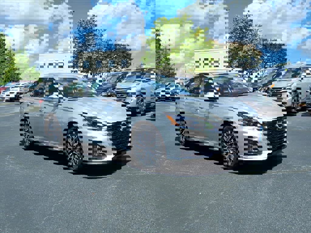 New 2025 Nissan Altima 2.5 SV w/ SV Premium Package image 1