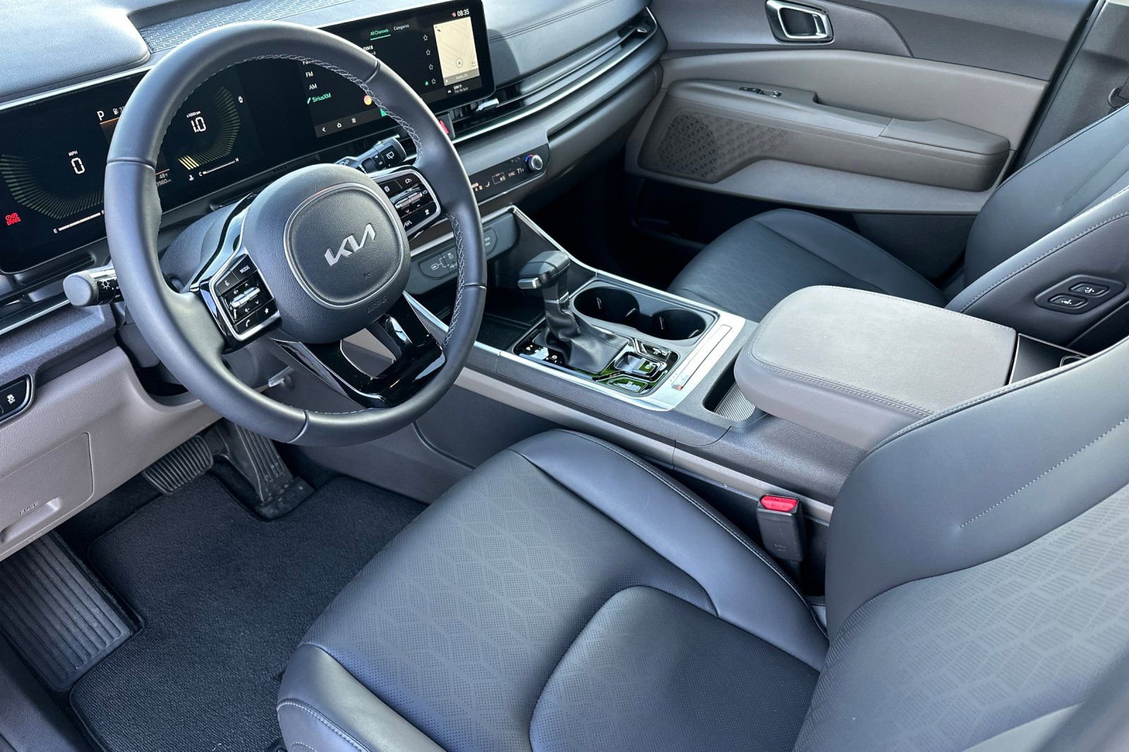 Certified 2026 Kia Carnival EX image 11