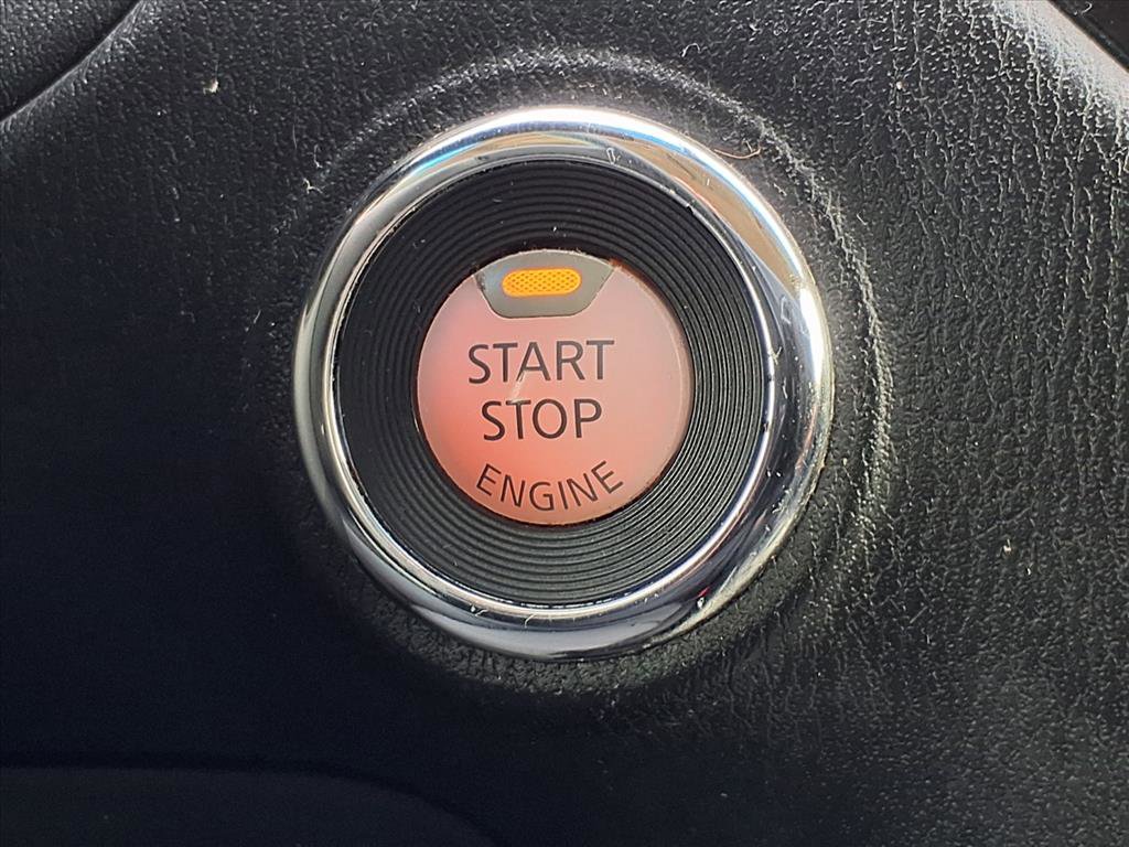 Used 2014 Nissan Pathfinder S image 10