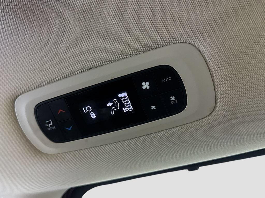 Used 2021 Chrysler Pacifica Touring-L w/ Premium & Safety Sphere Group FWD image 30