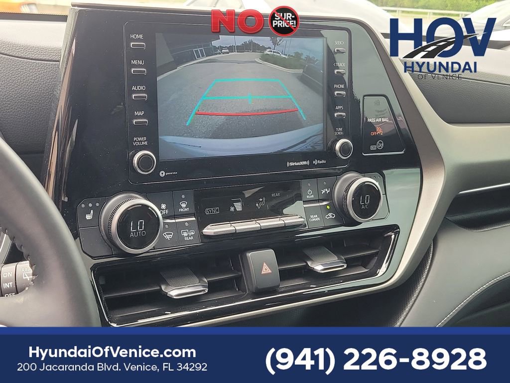 Used 2021 Toyota Highlander XLE FWD image 32