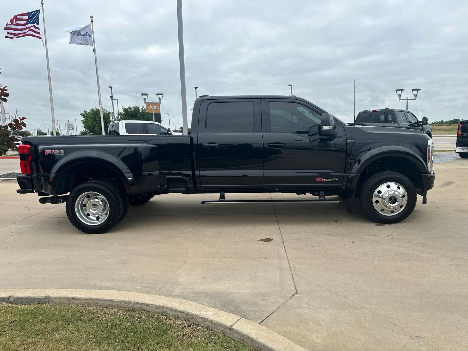 Used 2026 Ford F450 Platinum w/ FX4 Off-Road Package AWD/4WD image 7