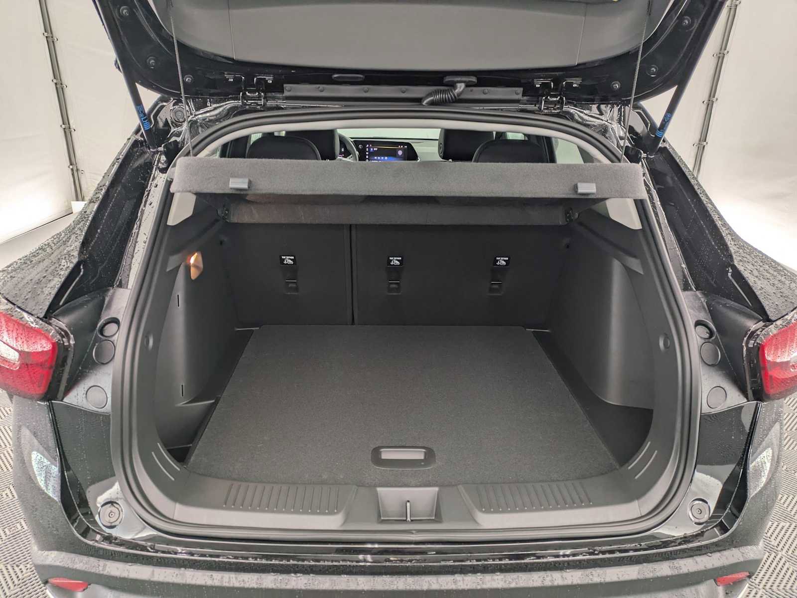 New 2026 Chevrolet Trax LT FWD image 33