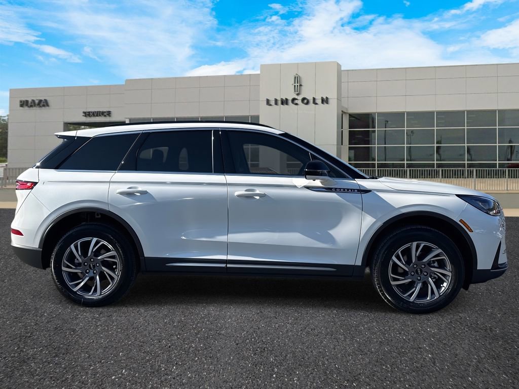 New 2026 Lincoln Corsair Premiere image 2