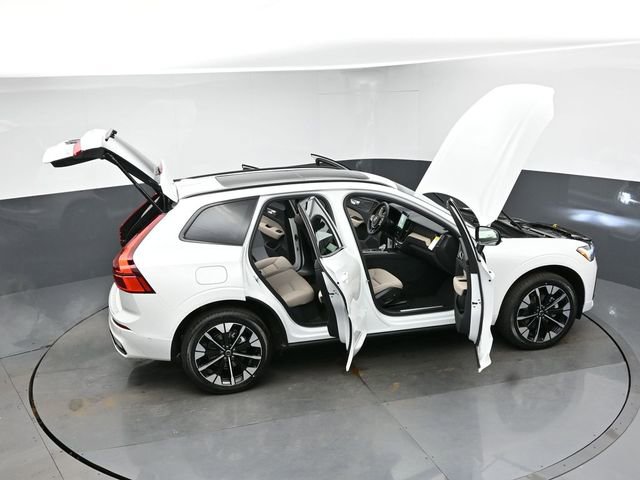 New 2026 Volvo XC60 B5 Plus w/ Protection Package Premier image 49