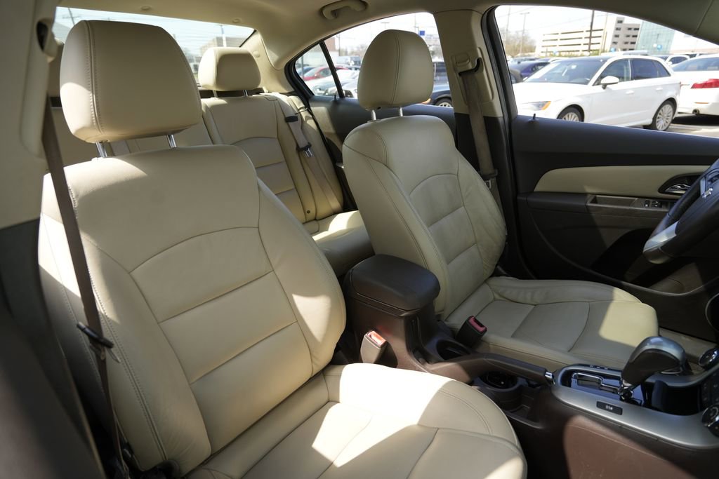 Used 2013 Chevrolet Cruze LT image 30