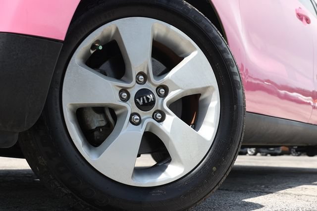 Used 2017 Kia Soul FWD image 30