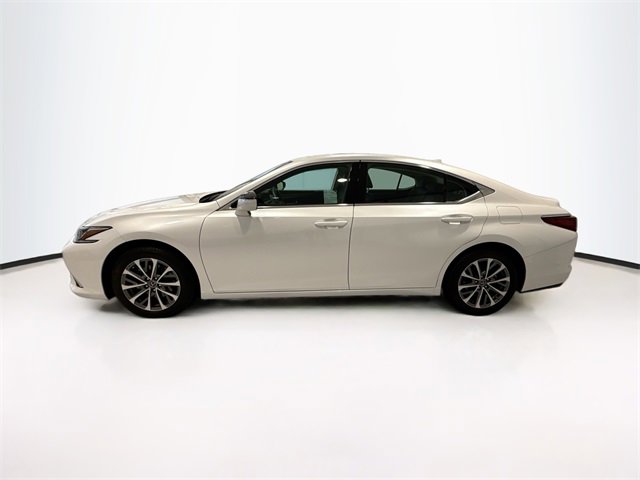 Used 2025 Lexus ES 350 image 4