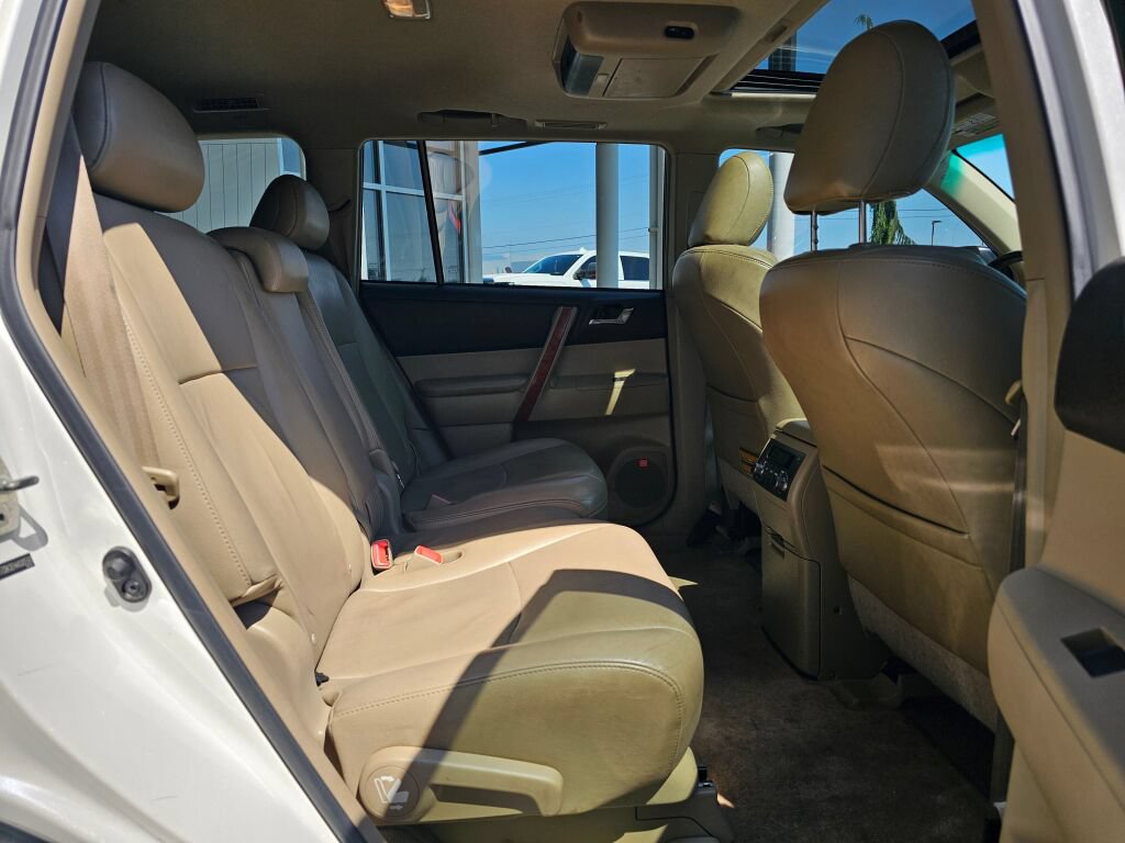 Used 2010 Toyota Highlander Limited AWD/4WD image 13
