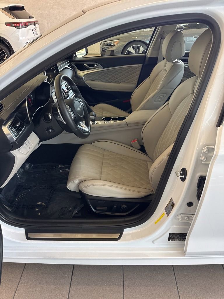 Used 2019 Genesis G70 3.3T Advanced w/ Prestige Package RWD image 10
