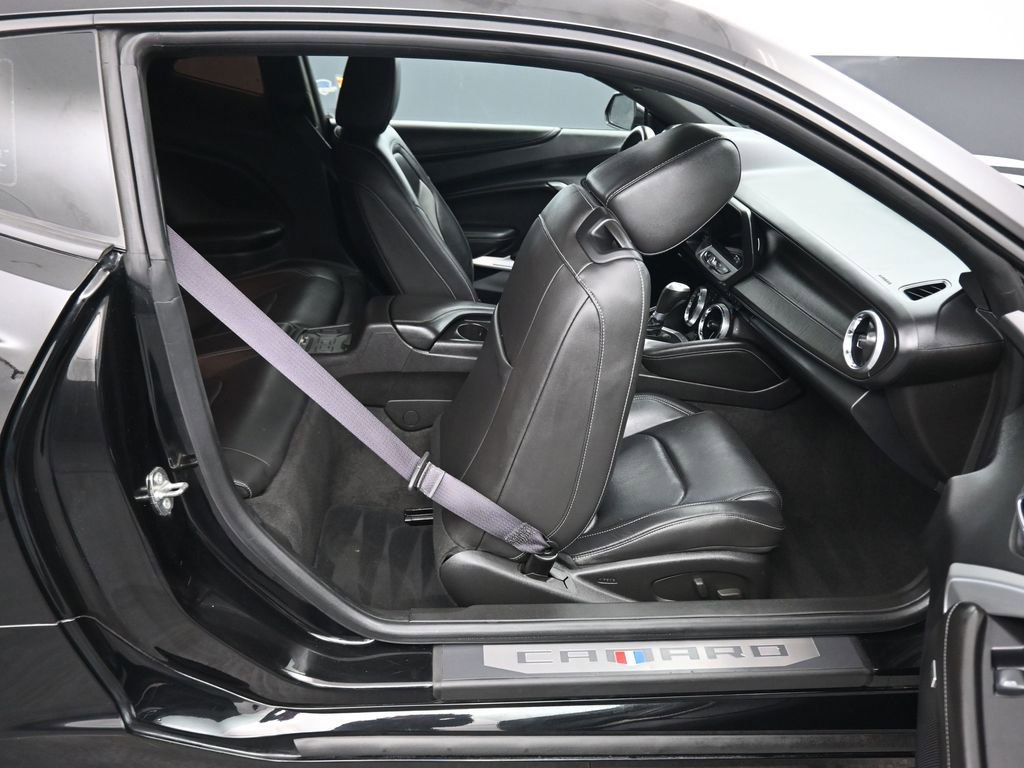 Used 2016 Chevrolet Camaro SS image 40