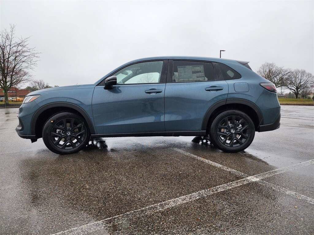 Used 2024 Honda HR-V Sport image 11
