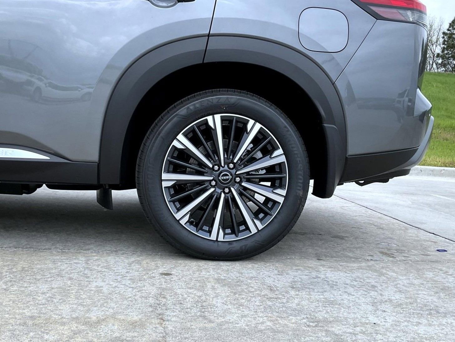 New 2026 Nissan Pathfinder Platinum AWD/4WD image 25