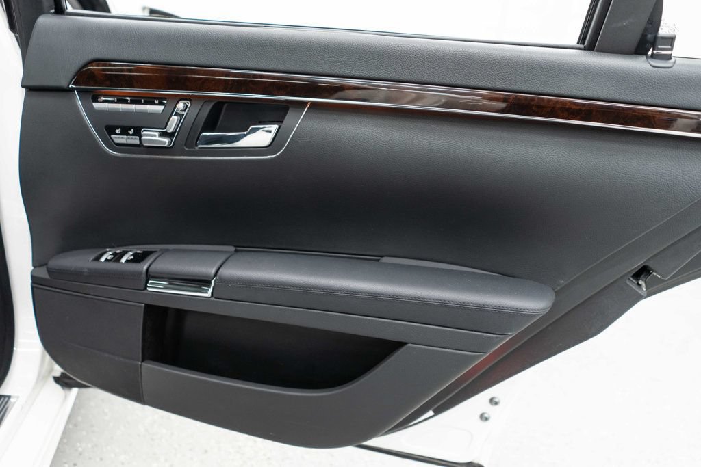 Used 2013 Mercedes-Benz S 550 4MATIC image 29
