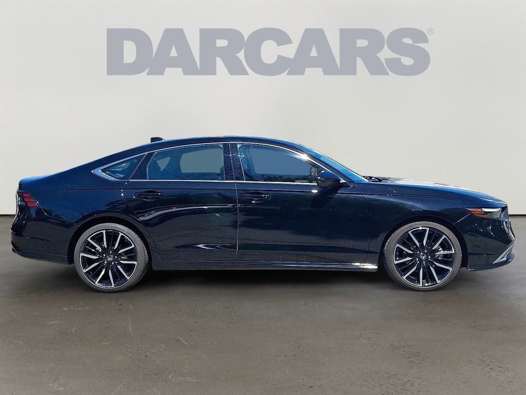 Used 2023 Honda Accord Touring image 7