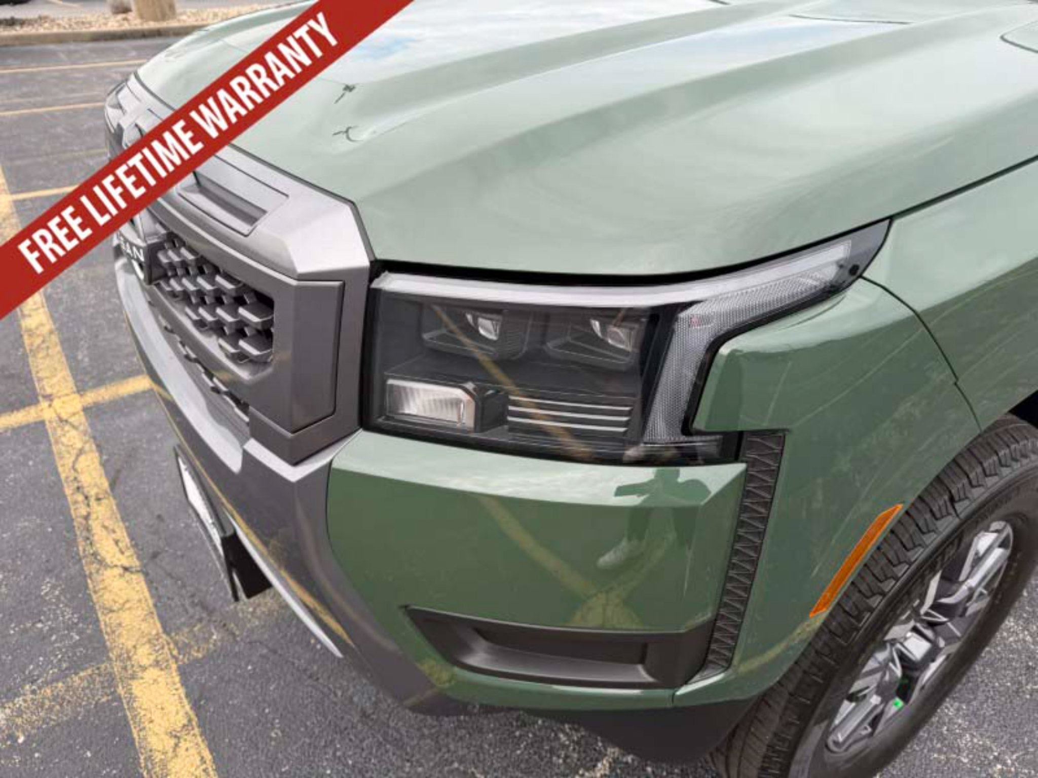 New 2027 Nissan Frontier 4x4 Crew Cab image 14