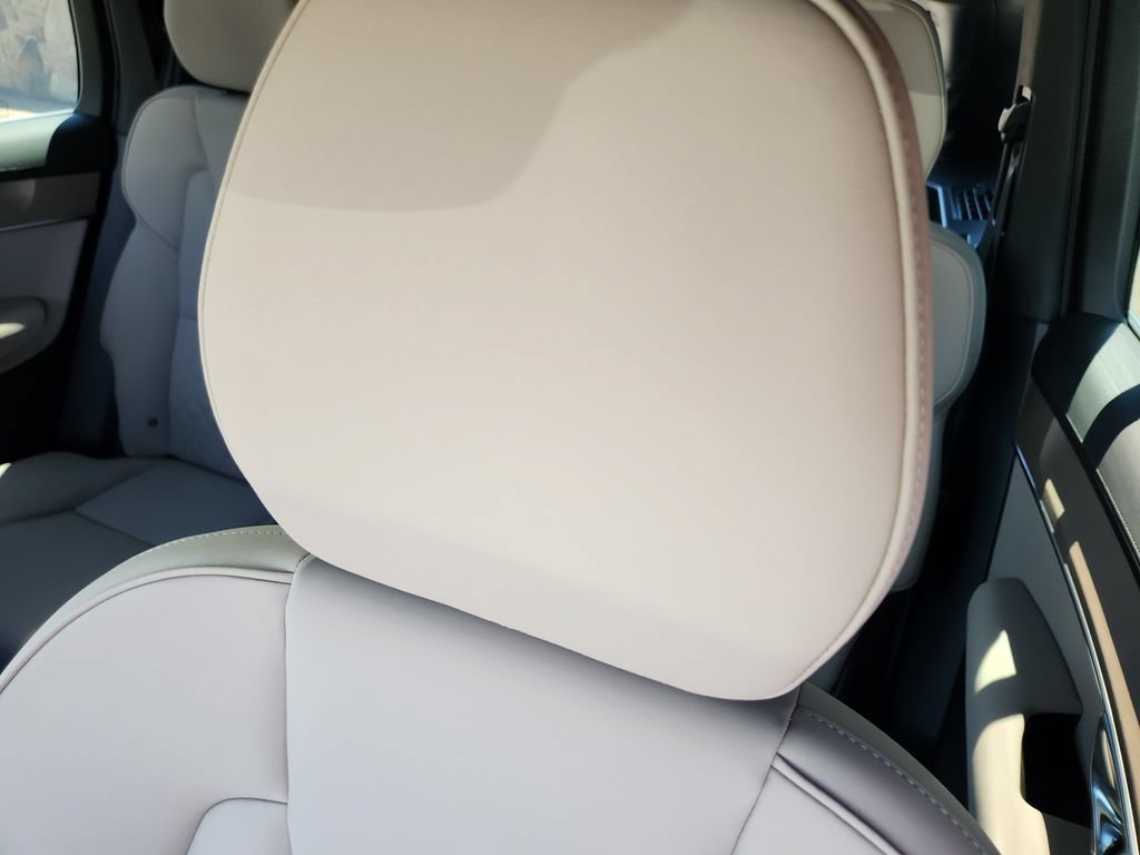 New 2026 Volvo XC90 B6 Plus w/ Protection Package Premier AWD/4WD image 6