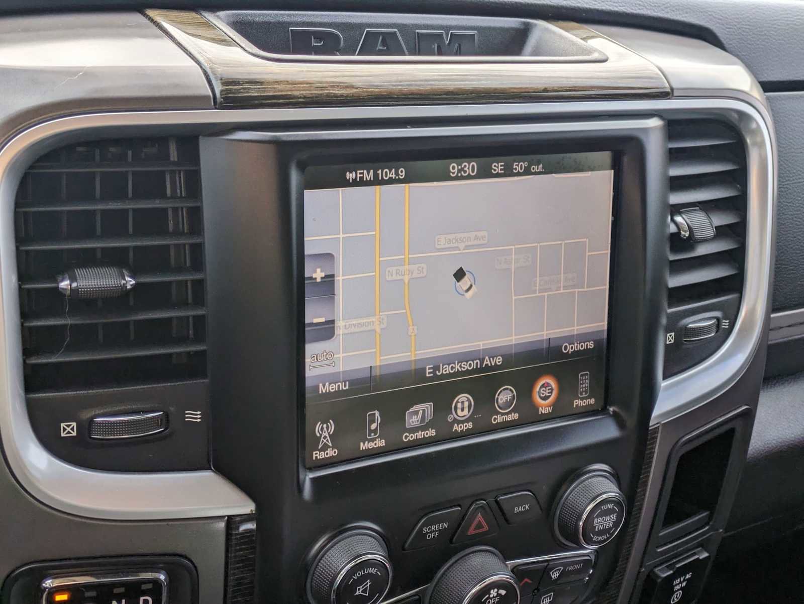 Used 2015 RAM 1500 Limited image 29