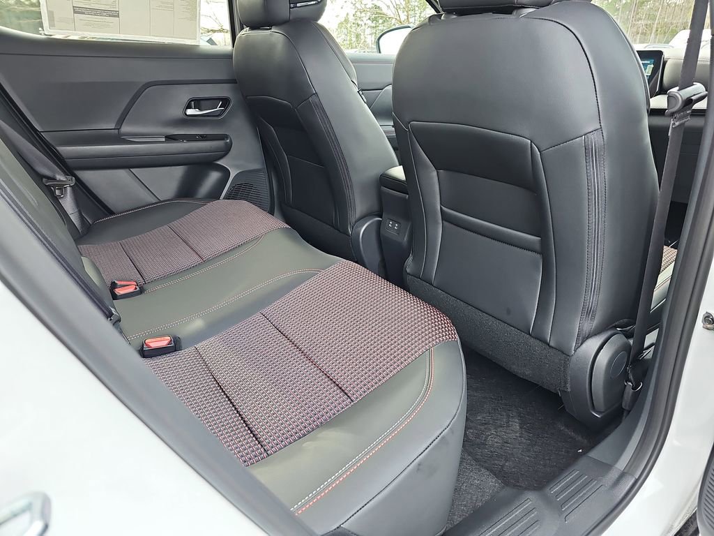 New 2026 Nissan Kicks SR w/ SR Premium Package FWD image 15