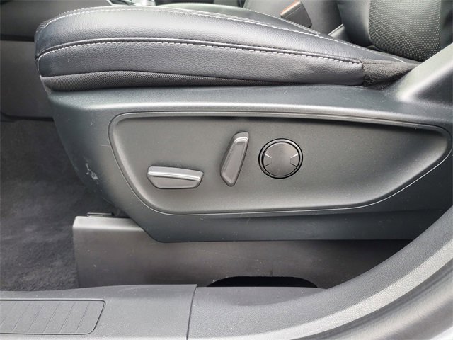 Used 2022 Ford Escape Titanium image 6