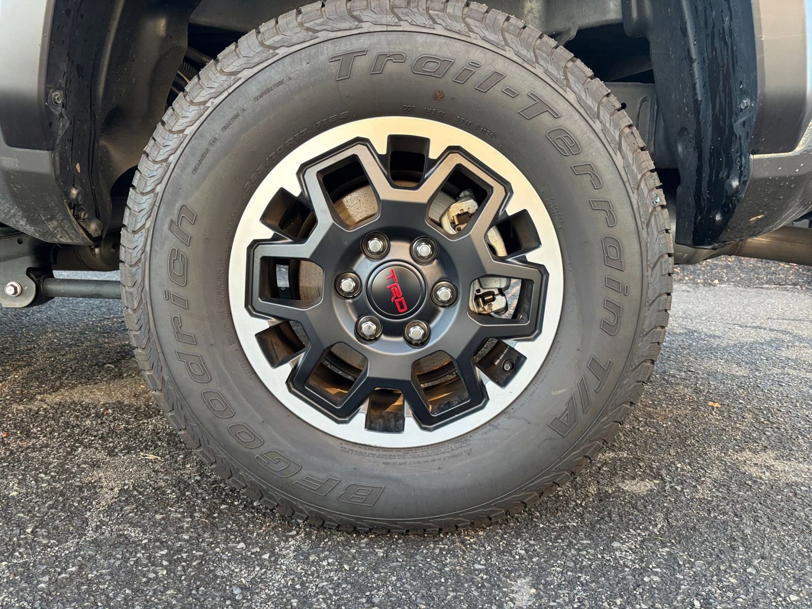 Used 2025 Toyota Tacoma SR image 29