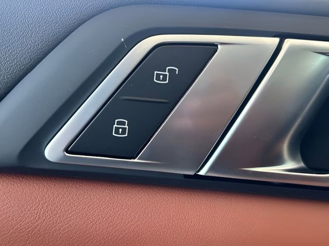 New 2026 BMW X5 sDrive40i w/ M Sport Package RWD image 12